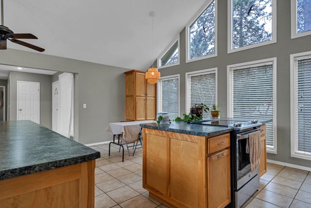 401 Mountain View Street, Weaverville, CA 96093