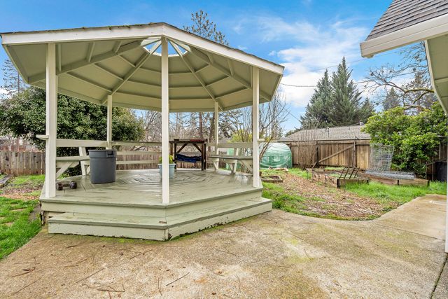 401 Mountain View Street, Weaverville, CA 96093