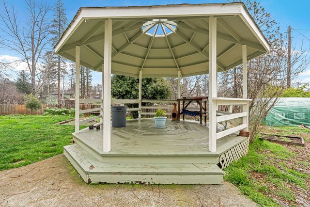 401 Mountain View Street, Weaverville, CA 96093