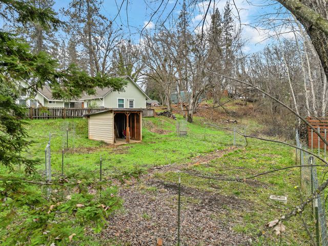 401 Mountain View Street, Weaverville, CA 96093