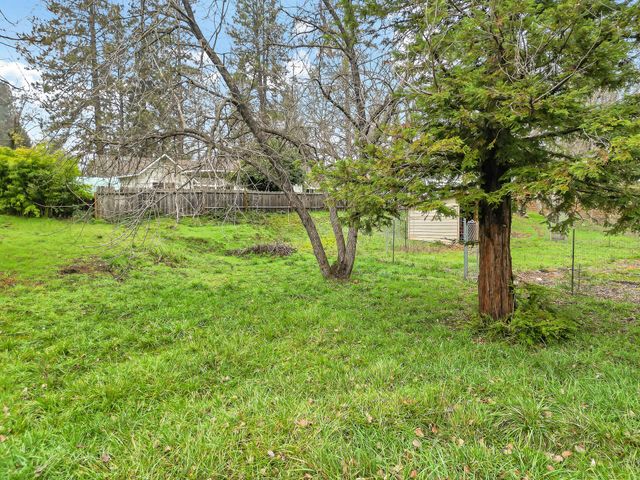 401 Mountain View Street, Weaverville, CA 96093