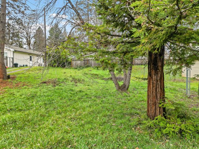 401 Mountain View Street, Weaverville, CA 96093