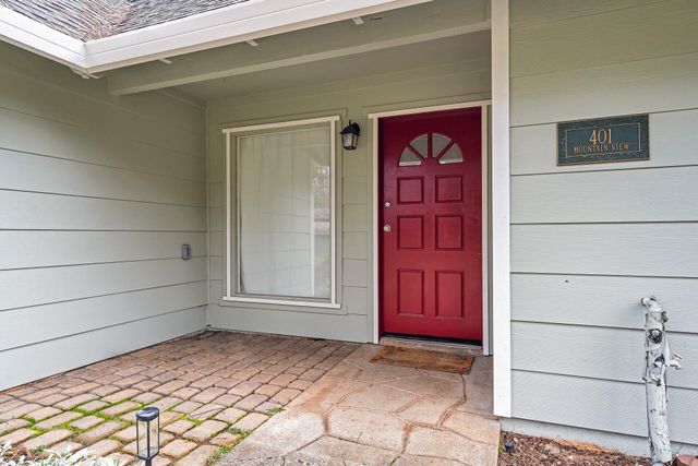 401 Mountain View Street, Weaverville, CA 96093