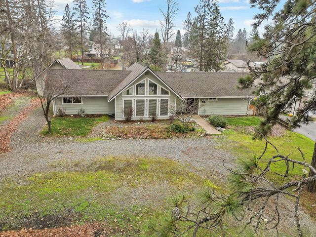 401 Mountain View Street, Weaverville, CA 96093