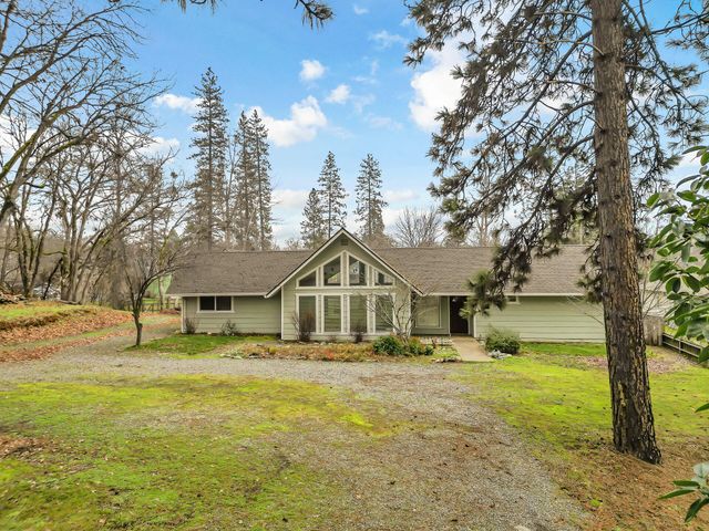401 Mountain View Street, Weaverville, CA 96093