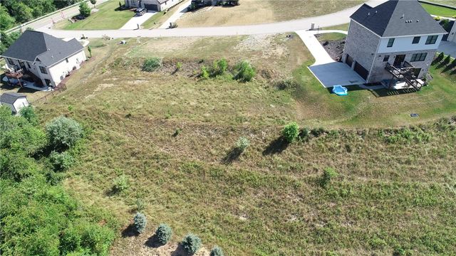 4005 Shenandoah Dr, Jefferson Hills, PA 15025