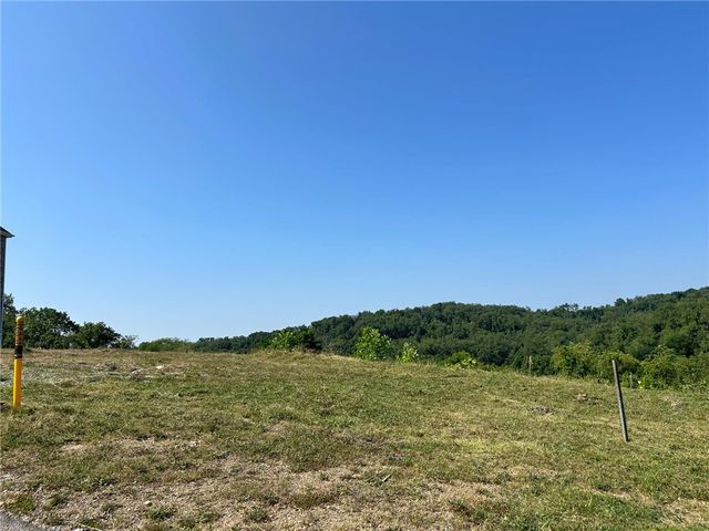 4005 Shenandoah Dr, Jefferson Hills, PA 15025