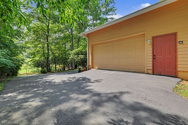 2360 Robin Hood Trail, Hiawassee, GA 30546