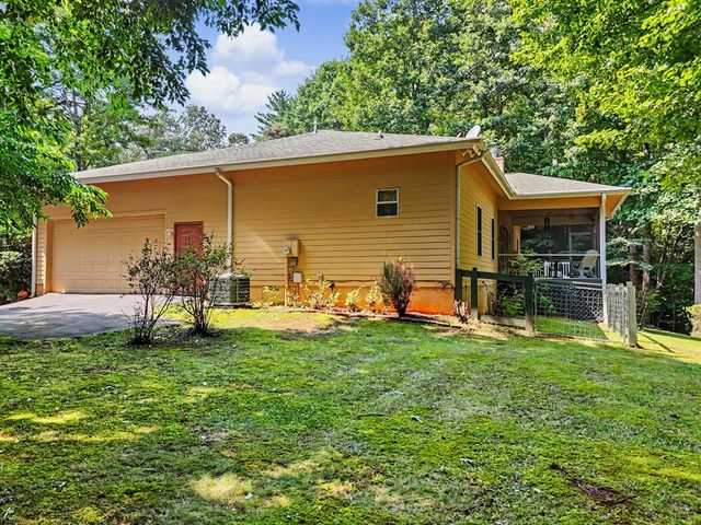 2360 Robin Hood Trail, Hiawassee, GA 30546