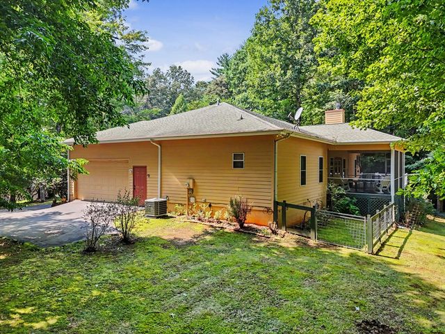 2360 Robin Hood Trail, Hiawassee, GA 30546