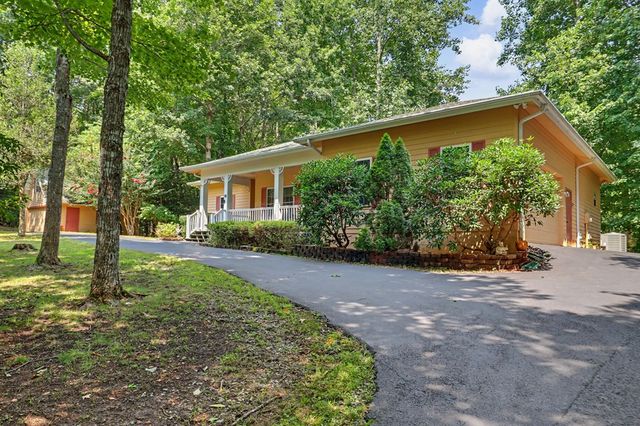 2360 Robin Hood Trail, Hiawassee, GA 30546
