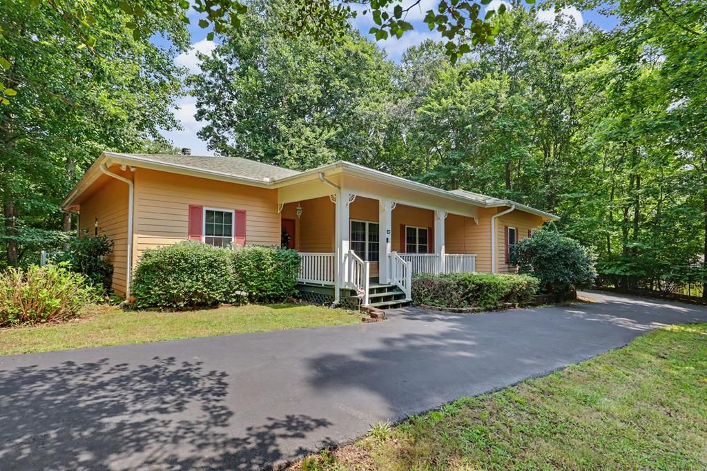2360 Robin Hood Trail, Hiawassee, GA 30546