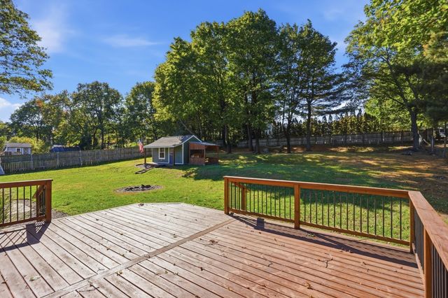 75 Gardner Ave, Attleboro, MA 02703