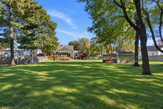 75 Gardner Ave, Attleboro, MA 02703