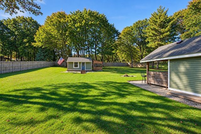 75 Gardner Ave, Attleboro, MA 02703