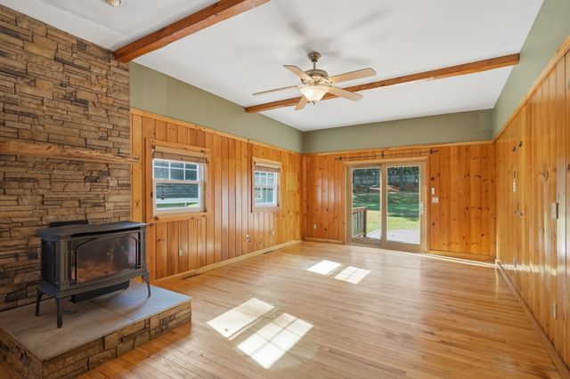 75 Gardner Ave, Attleboro, MA 02703