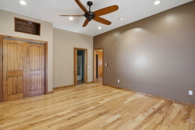 75 Gardner Ave, Attleboro, MA 02703