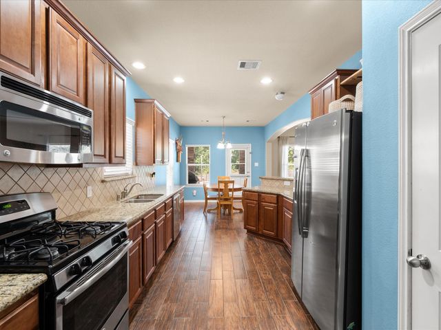 1726 Park Oak Drive, Conroe, TX 77304