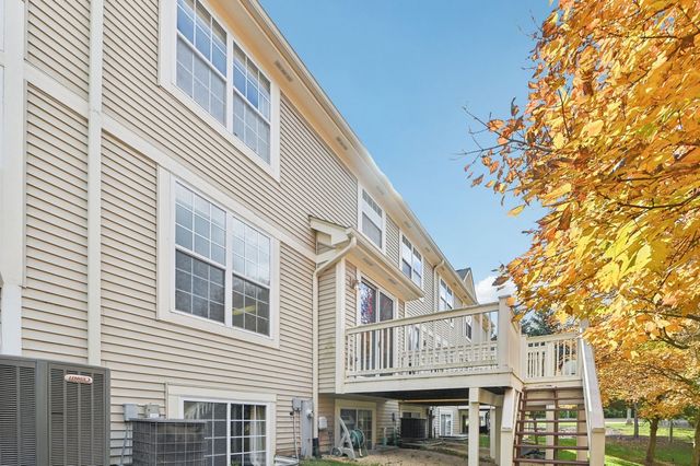 354 Vaughn Circle, Aurora, IL 60502