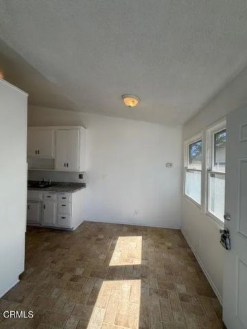 728 Sidonia Avenue, Ventura, CA 93003