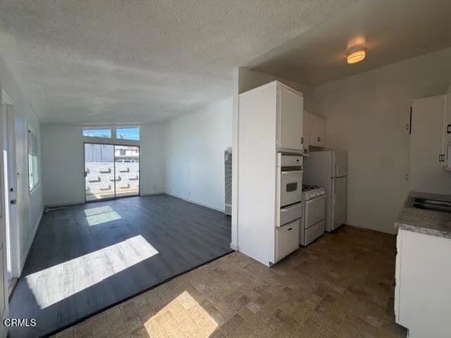 728 Sidonia Avenue, Ventura, CA 93003