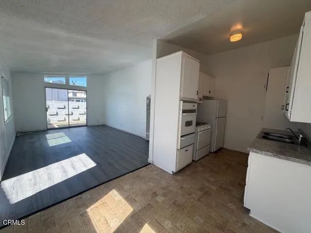 728 Sidonia Avenue, Ventura, CA 93003