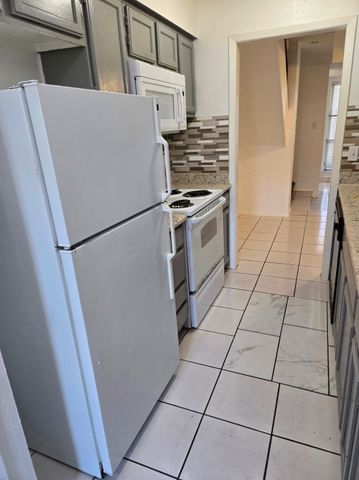 7155 Fair Oaks Avenue 27, Dallas, TX 75231