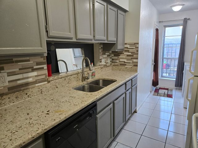 7155 Fair Oaks Avenue 27, Dallas, TX 75231