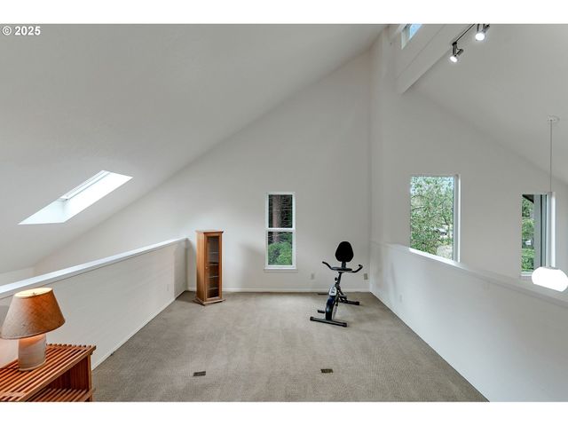 1946 ROBERTA Ave S, Salem, OR 97301