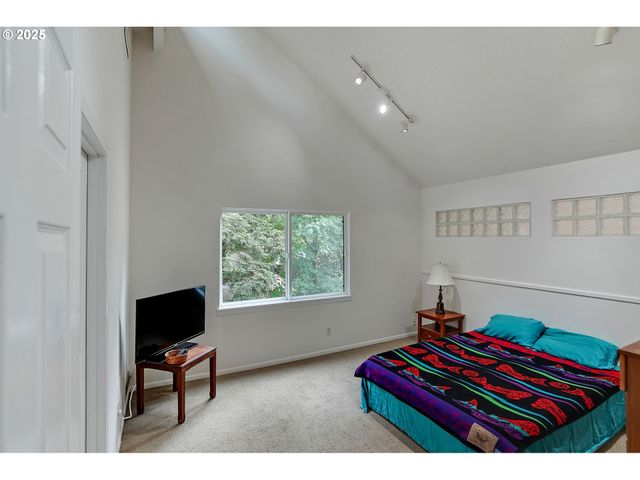 1946 ROBERTA Ave S, Salem, OR 97301