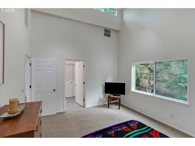 1946 ROBERTA Ave S, Salem, OR 97301