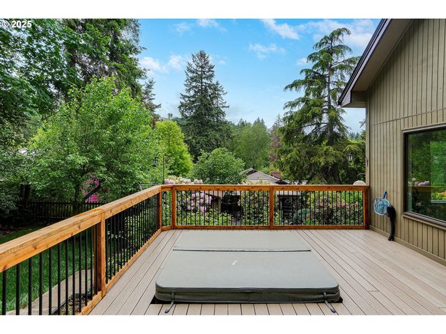 1946 ROBERTA Ave S, Salem, OR 97301