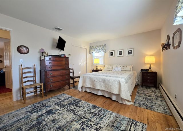 38 Woodbury Road, Farmingville, NY 11738