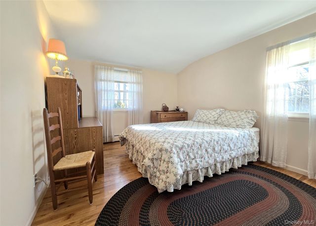 38 Woodbury Road, Farmingville, NY 11738