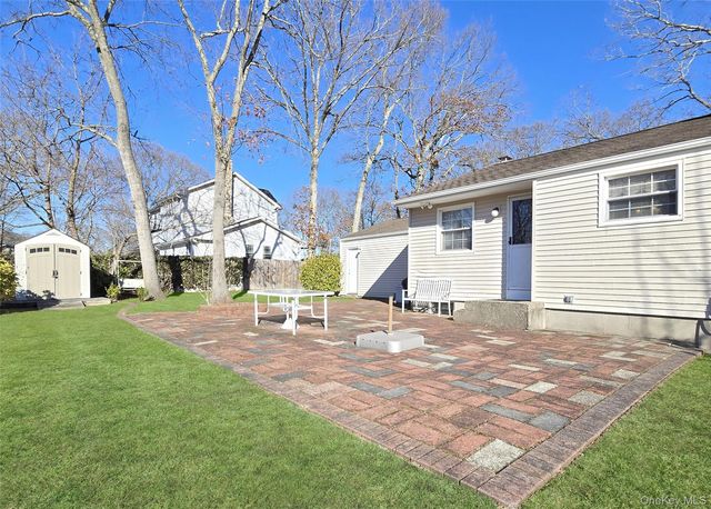 38 Woodbury Road, Farmingville, NY 11738