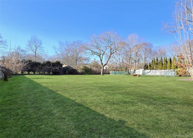 38 Woodbury Road, Farmingville, NY 11738