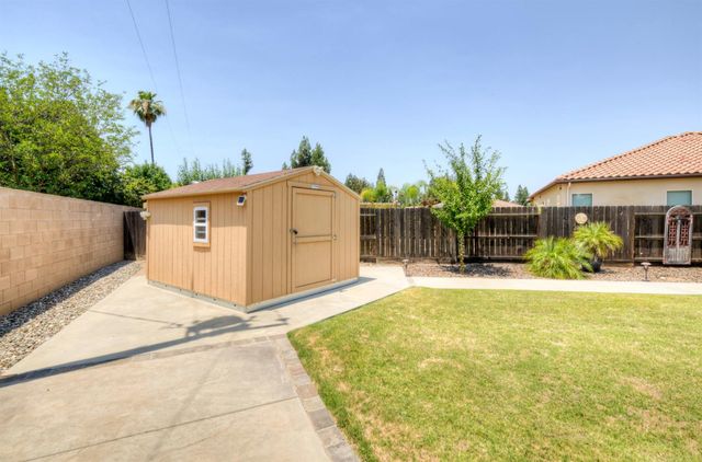 3056 Kenosha Avenue, Clovis, CA 93619