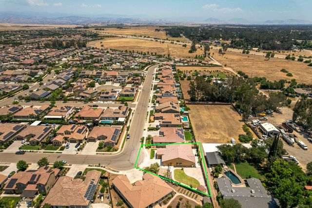 3056 Kenosha Avenue, Clovis, CA 93619