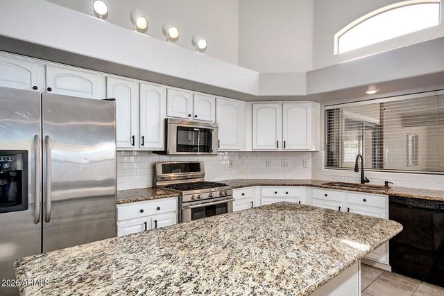 12715 W CAMBRIDGE Avenue, Avondale, AZ 85392
