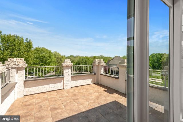 23 DEERFIELD RD, Lancaster, PA 17603