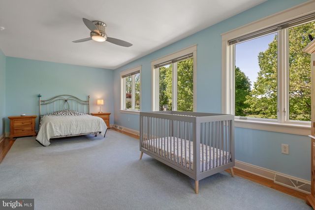 23 DEERFIELD RD, Lancaster, PA 17603