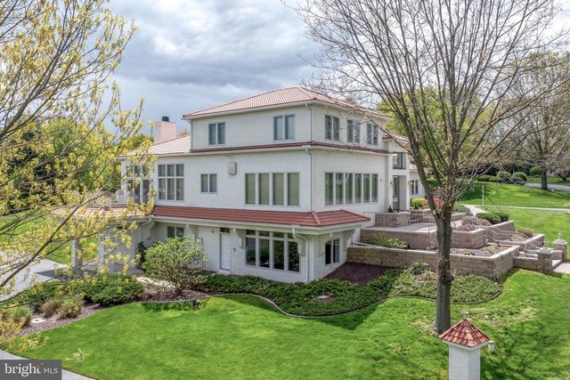 23 DEERFIELD RD, Lancaster, PA 17603