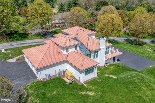 23 DEERFIELD RD, Lancaster, PA 17603