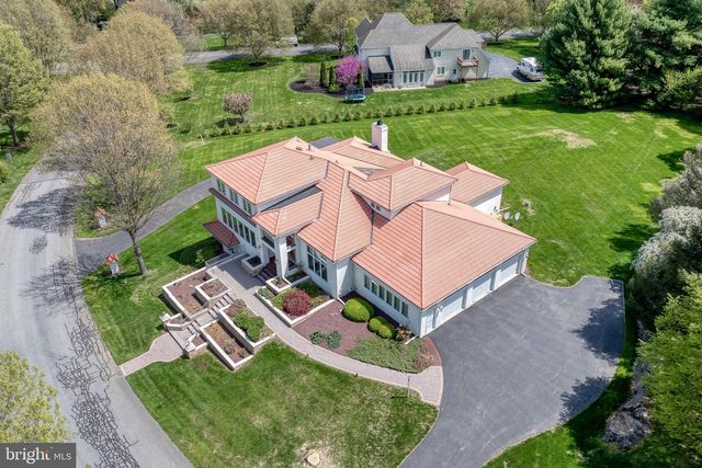 23 DEERFIELD RD, Lancaster, PA 17603