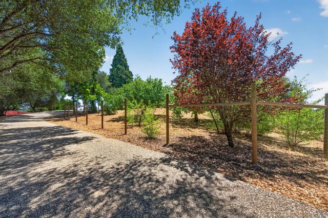 2231 Greenhorn Trl, Cool, CA 95614