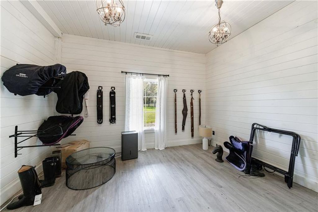 Image 84 of property listing at 14200 Hopewell Road, Milton, GA 30004