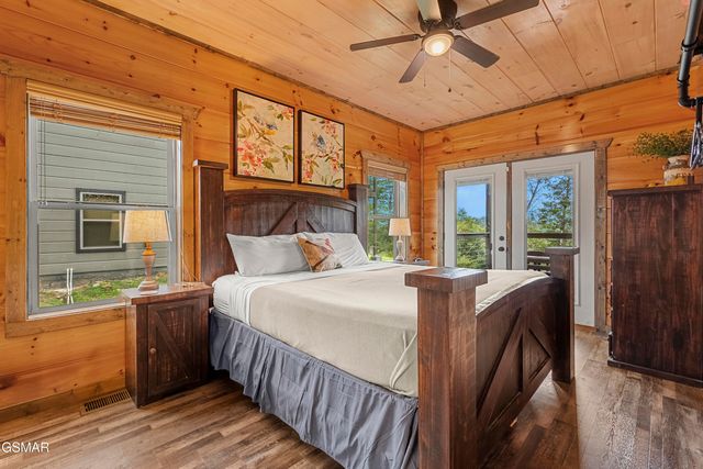 2109 Eagle Feather Drive, Sevierville, TN 37876