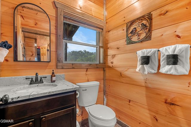 2109 Eagle Feather Drive, Sevierville, TN 37876