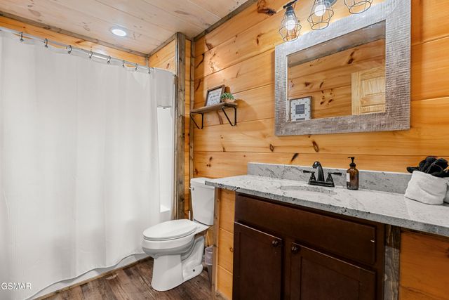 2109 Eagle Feather Drive, Sevierville, TN 37876