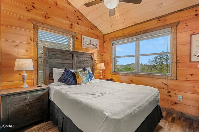 2109 Eagle Feather Drive, Sevierville, TN 37876